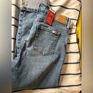 Levi jeans